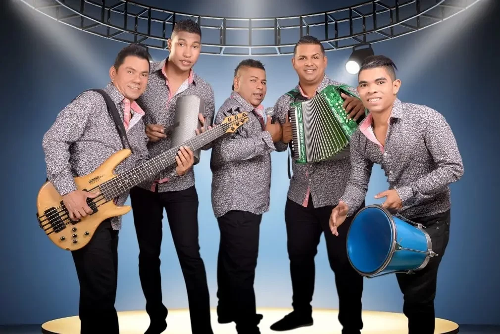 Contakto Vallenato