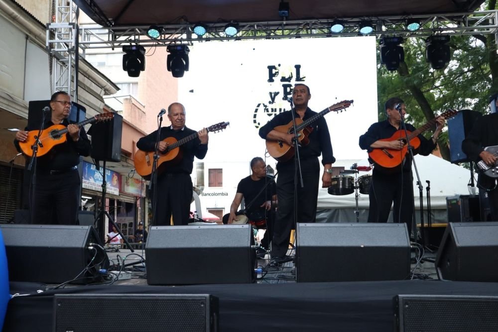 Foto adicional 1 de TRIO CLÁSICO LATINO