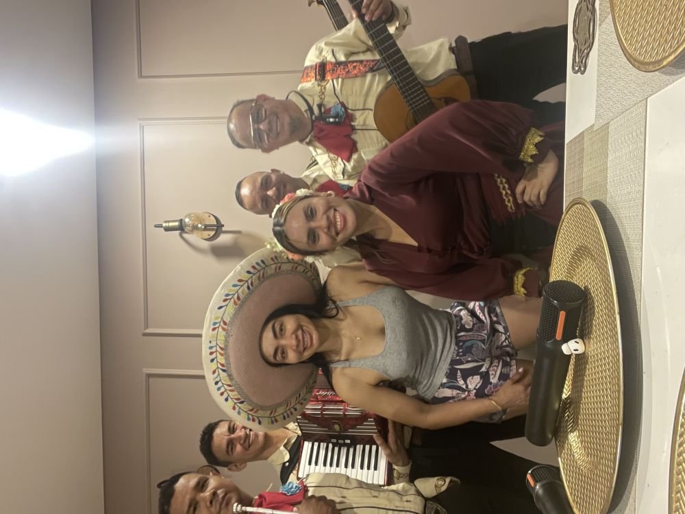 Foto adicional 4 de Mariachi Apache