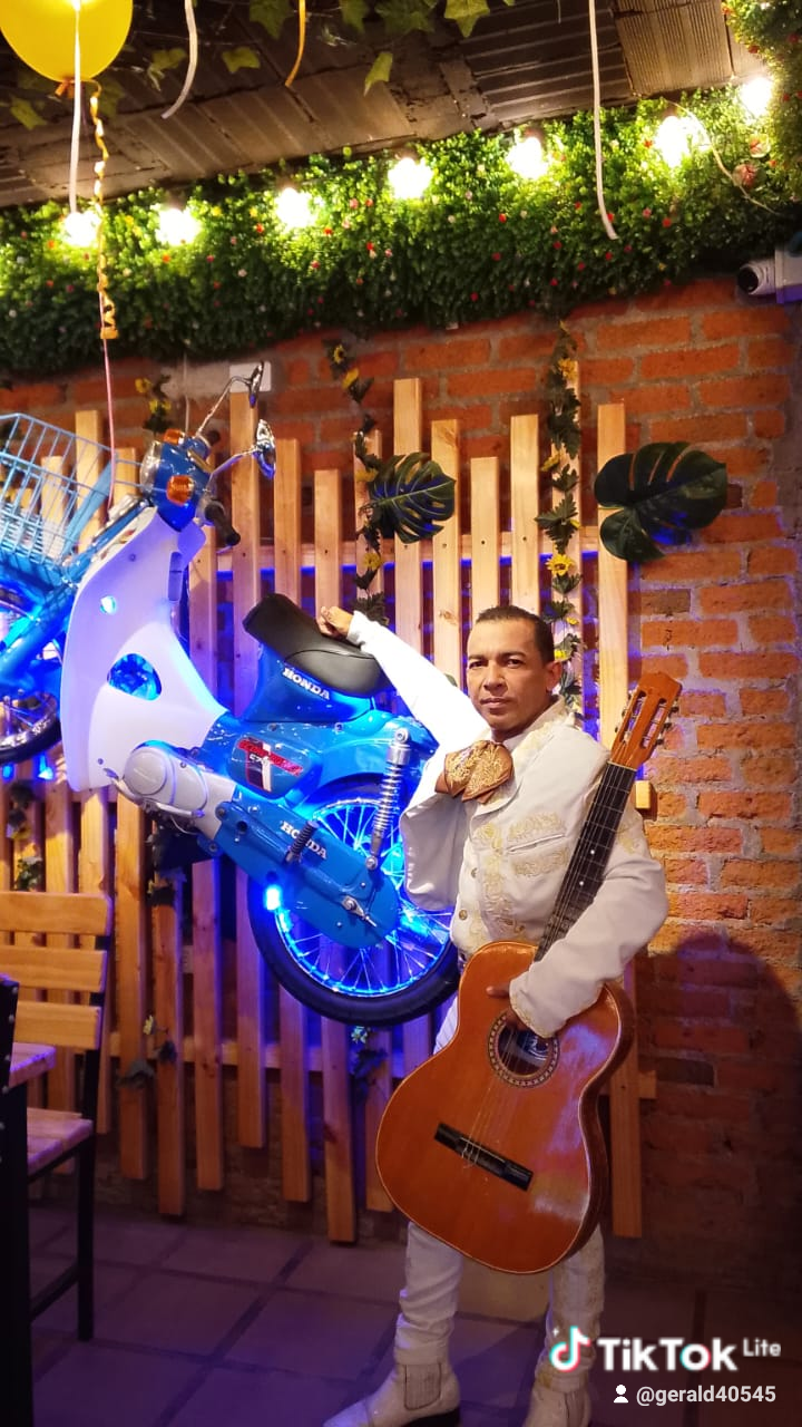 Foto adicional 10 de Mariachi Cali es calida