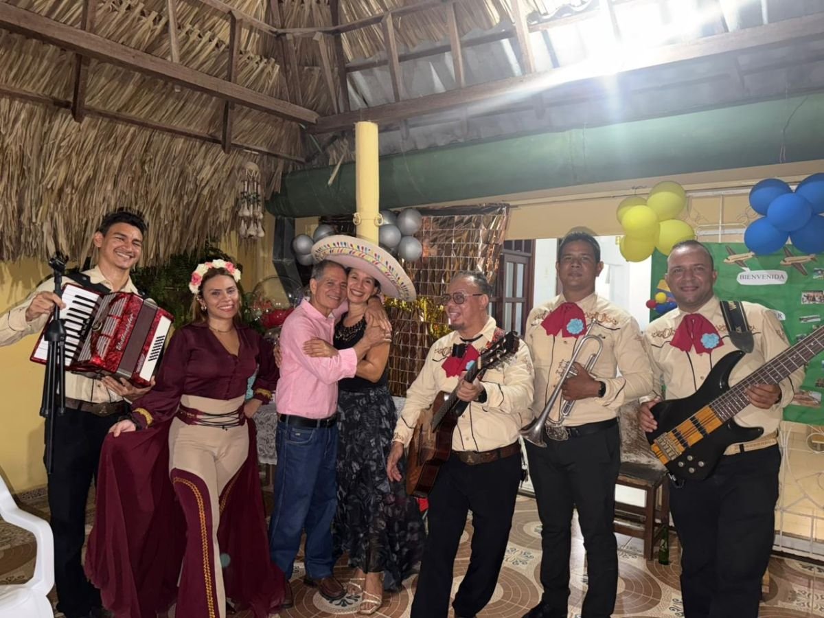 Foto de Mariachi Apache
