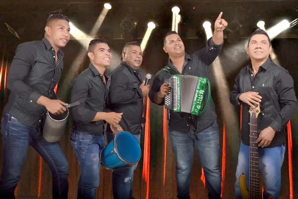 Contakto Vallenato