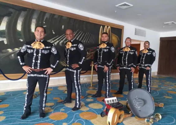 Andres Villarreal Mariachi Real Azteca