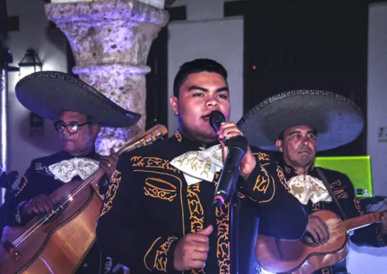 Andres Villarreal Mariachi Real Azteca