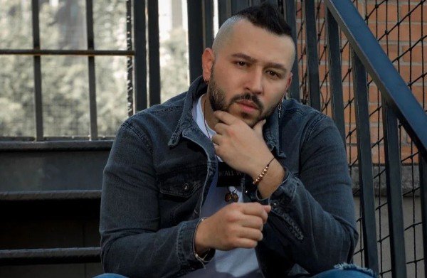 Foto adicional 1 de Heli Negrette