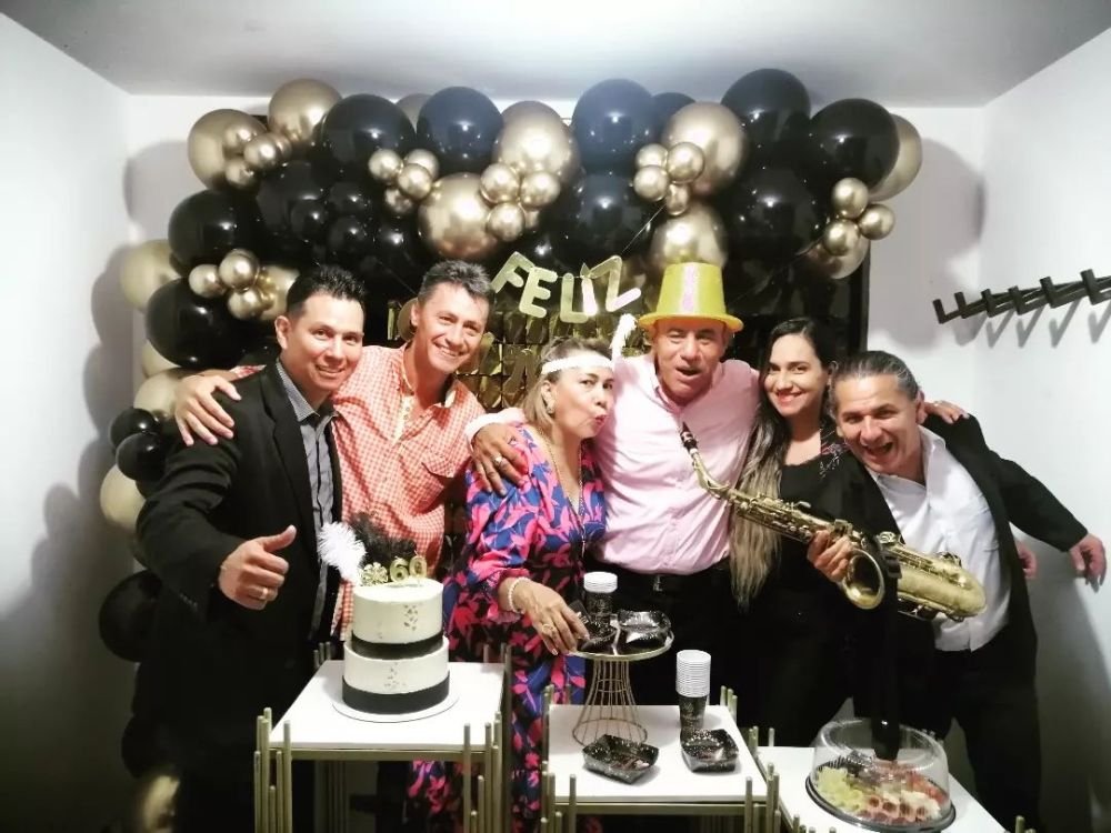 ADRENALINA BANDA SHOW BUCARAMANGA