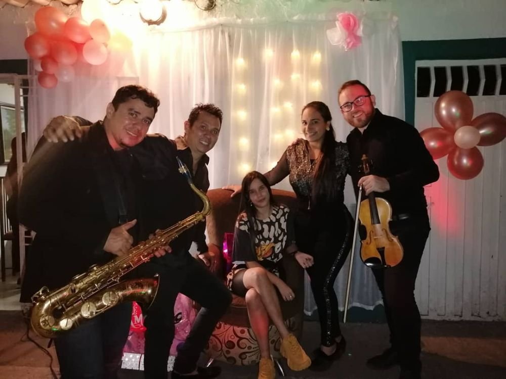 ADRENALINA BANDA SHOW BUCARAMANGA